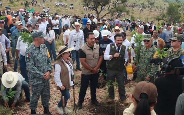 Hoy plantamos historia.