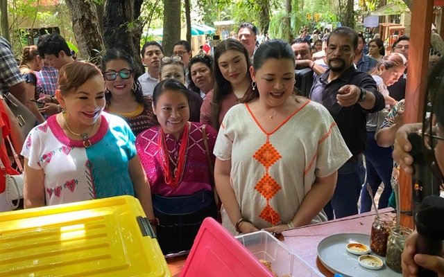 Expo Mercadito “Raíces que se comparten, cultura que vive” en ZooMAT 