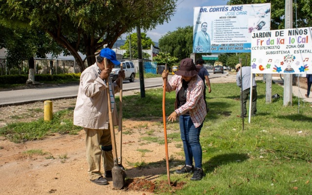 Suchiapa florece con el programa “Embellecimiento Urbano”