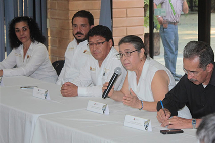 La titular de SEMAHN se reunió esta tarde con funcionarios de CONAGUA, INESA y organizaciones de la sociedad civil que emprenden acciones de manejo integral del agua en Chiapas.