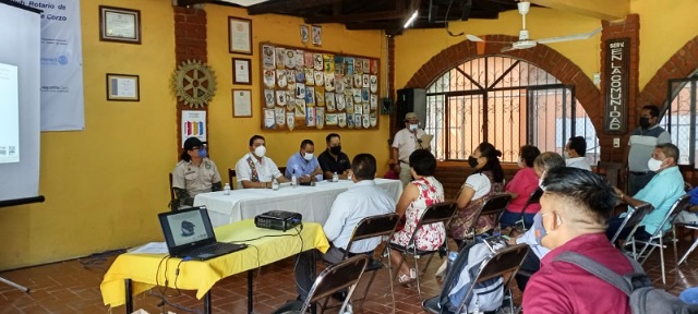 Capacitan a servidores turísticos sobre la importancia del cocodrilo de río