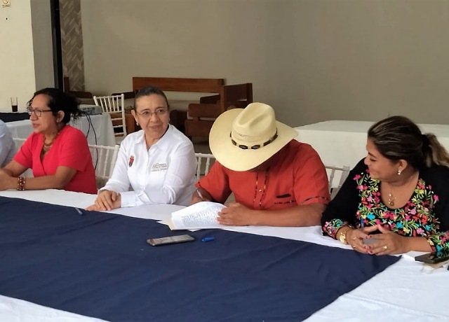 Semahn firma convenio con alcaldes de la Sierra y Costa de Chiapas