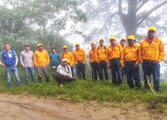 Capacita Semahn a Brigada Comunitaria de Escuintla sobre plagas y enfermedades forestales